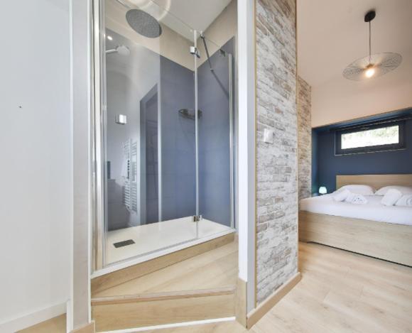 La Peniche De Fabrice Avec Jacuzzi Privatif Daire Strazburg Oda fotoğraf