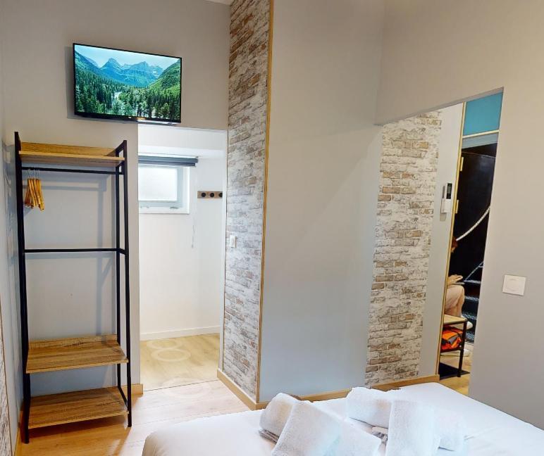 La Peniche De Fabrice Avec Jacuzzi Privatif Daire Strazburg Oda fotoğraf